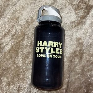 HARRY STYLES LOT WATER BOTTLE